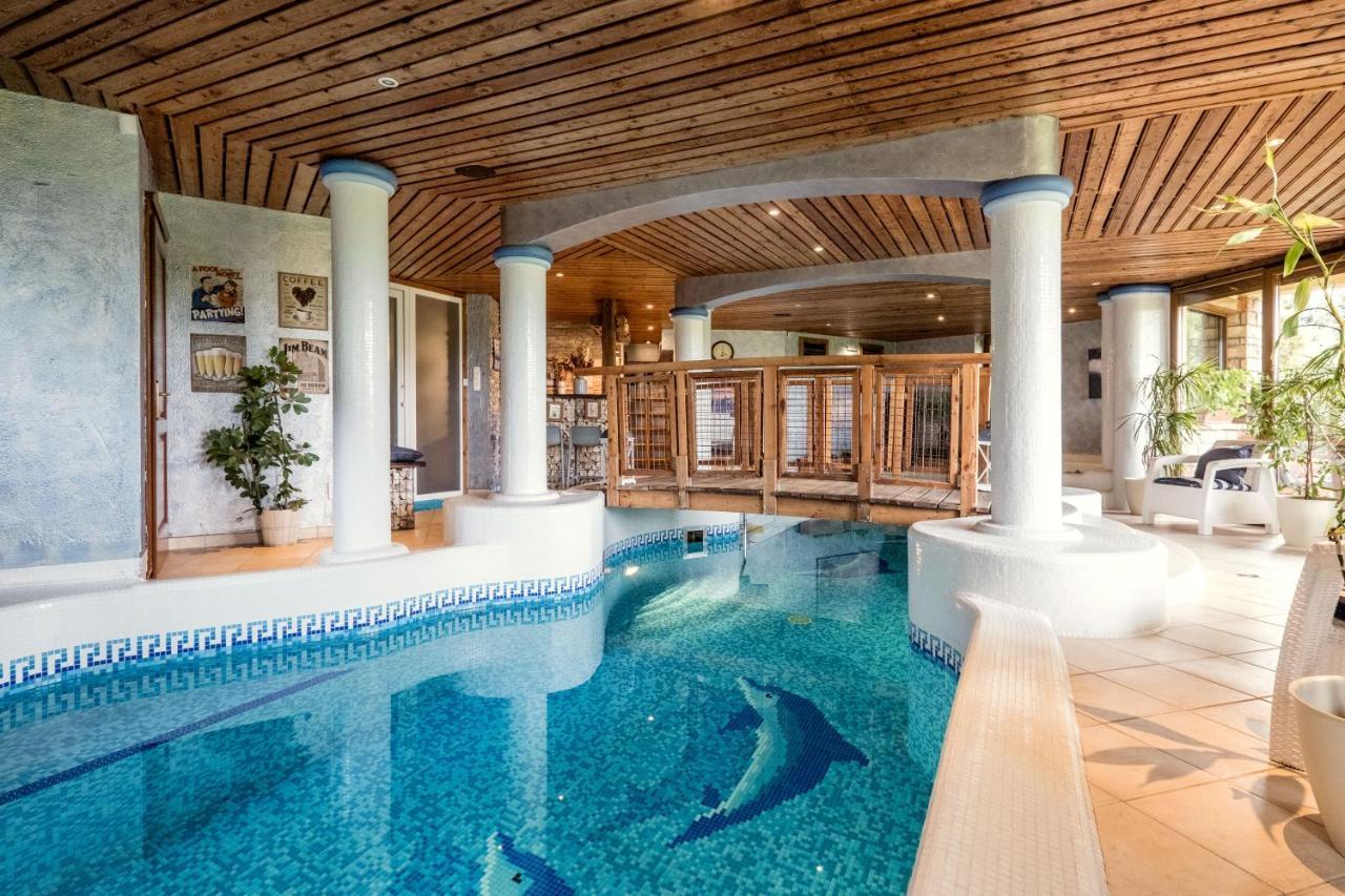 Private With Indoor Pool Willa *