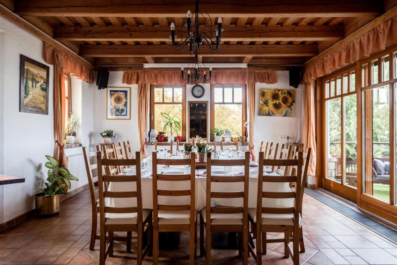 Вілла Private With Indoor Pool Будапешт