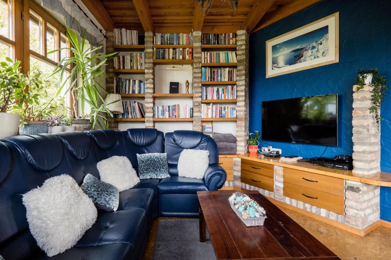 Private With Indoor Pool Вилла *