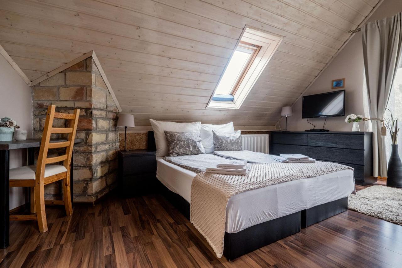 Private With Indoor Pool Вилла Будапешт